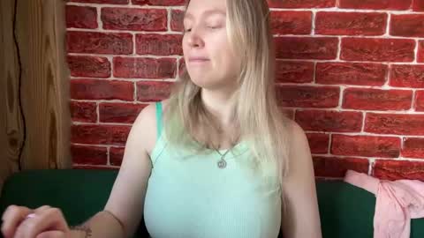 Snapshot of citrusblissss chatting on 16, 10, 2025 citrusblissss online show from 16, 10, 2025