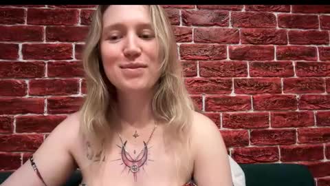 Snapshot of citrusblissss chatting on 24, 10, 2025 citrusblissss online show from 24, 10, 2025