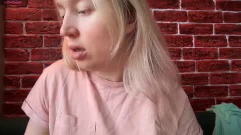 Snapshot of citrusblissss chatting on 13, 11, 2025 citrusblissss online show from 13, 11, 2025