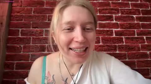 Snapshot of citrusblissss chatting on 14, 11, 2025 citrusblissss online show from 14, 11, 2025