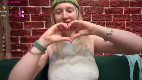 Snapshot of citrusblissss chatting on 2, 12, 2025 citrusblissss online show from 2, 12, 2025