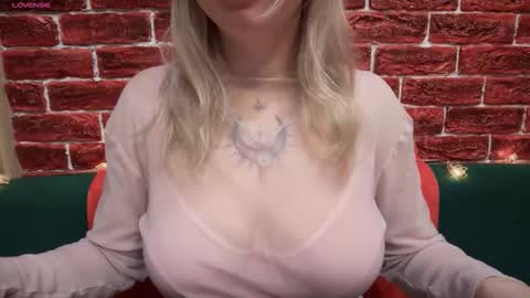 Snapshot of citrusblissss chatting on 18, 12, 2025 citrusblissss online show from 18, 12, 2025