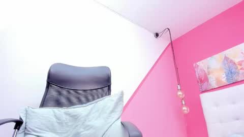 claire aristizabal online show from 24, 12, 2024