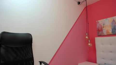 claire aristizabal online show from 5, 2, 2025