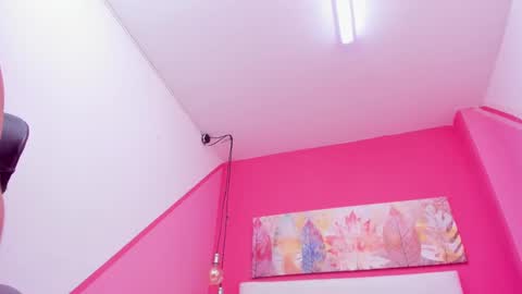 claire aristizabal online show from 11, 2, 2025