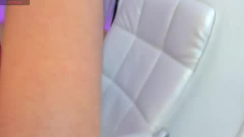 claire aristizabal online show from 8, 11, 2025