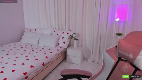 Claire Faers online show from 1, 3, 2025