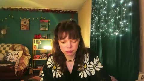 Snapshot of clancyosbourne chatting on 13, 12, 2025 Clancy online show from 13, 12, 2025