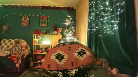 Snapshot of clancyosbourne chatting on 12, 1, 2026 Clancy online show from 12, 1, 2026