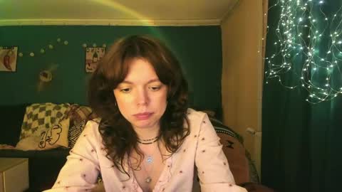 Snapshot of clancyosbourne chatting on 23, 5, 2026 Clancy online show from 23, 5, 2026