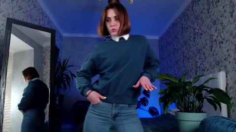 Snapshot of clara_bendover chatting on 10, 3, 2025 Clara online show from 10, 3, 2025