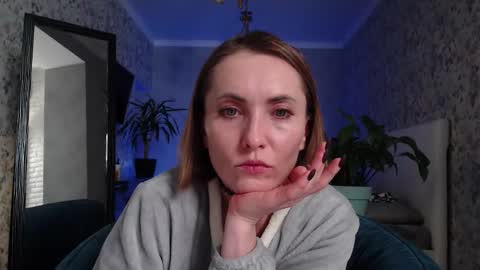 Snapshot of clara_bendover chatting on 16, 10, 2025 Clara online show from 16, 10, 2025