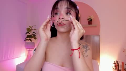 C L A R A online show from 2, 4, 2026