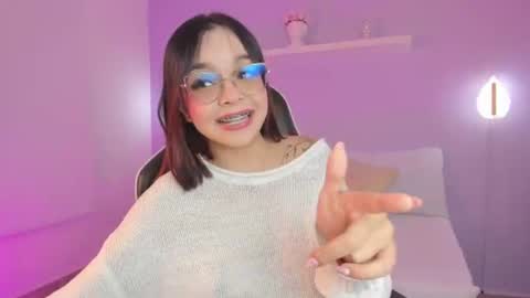 Snapshot of clara_lu chatting on 13, 6, 2026 C L A R A online show from 13, 6, 2026