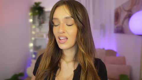 Clara smile online show from 12, 2, 2026