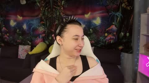 Snapshot of clarabenson chatting on 7, 4, 2026 clarabenson online show from 7, 4, 2026