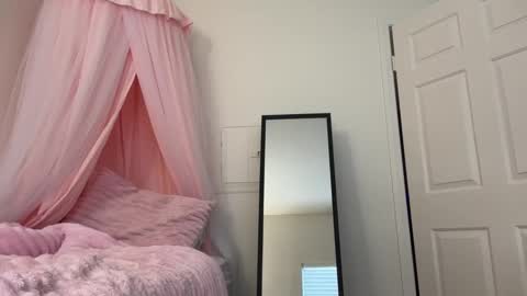 Clara online show from 22, 4, 2026