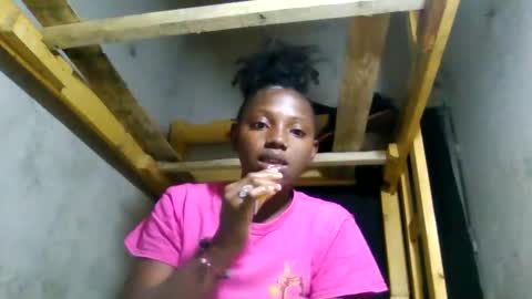 Snapshot of clarisse98 chatting on 8, 6, 2026 clarisse98 online show from 8, 6, 2026