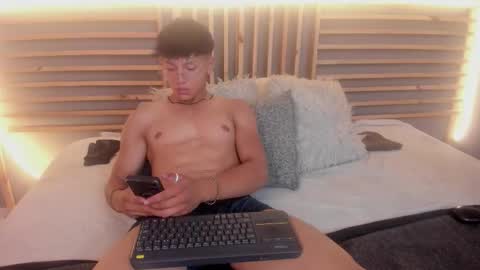 Snapshot of clark_ken1 chatting on 9, 3, 2026 clar online show from 9, 3, 2026