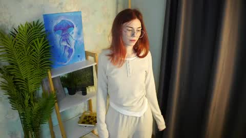 Wendy  DONT FORGET GIVE ME THUMBS UP online show from 28, 4, 2026