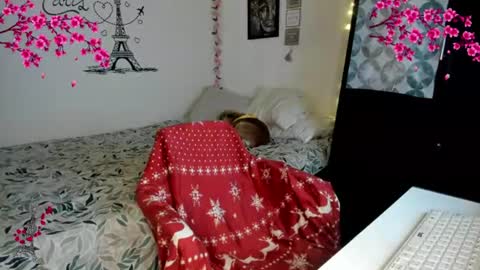 Snapshot of cleo_christmas chatting on 14, 6, 2026 cleo_christmas online show from 14, 6, 2026