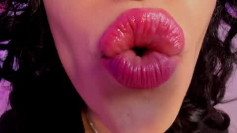 Cleo  online show from 21, 4, 2026