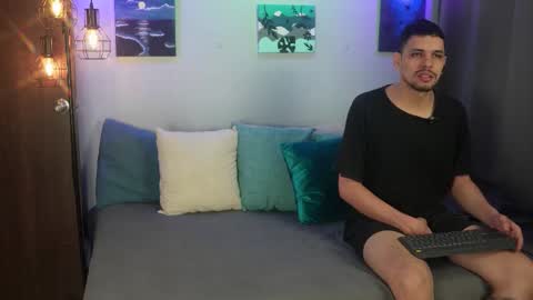 Snapshot of cleoanubis_ chatting on 15, 3, 2026 Girl Juliana and Federico online show from 15, 3, 2026