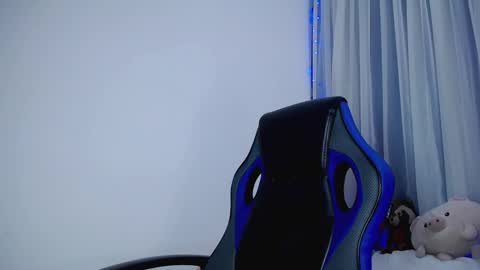  Nicol  online show from 21, 10, 2025