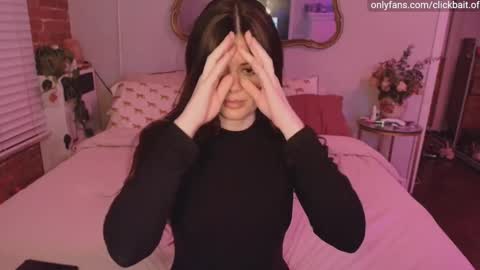 Snapshot of clickbait_ chatting on 2, 2, 2026 clickbait_ online show from 2, 2, 2026