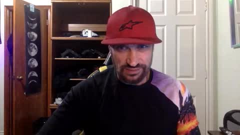 Snapshot of clintwood12 chatting on 24, 11, 2025 chad online show from 24, 11, 2025