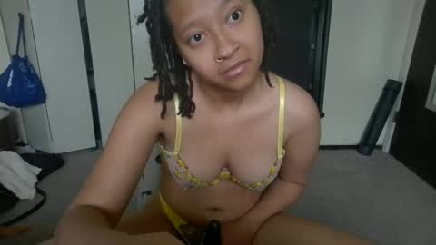 High Queen Clio online show from 30, 1, 2025