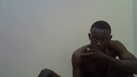 Snapshot of clive_damian chatting on 19, 5, 2026 clive_damian online show from 19, 5, 2026