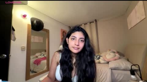 cloe small online show from 11, 10, 2025