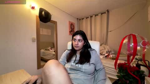 cloe small online show from 20, 2, 2026