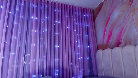 Cloe  Stanfort online show from 26, 4, 2026