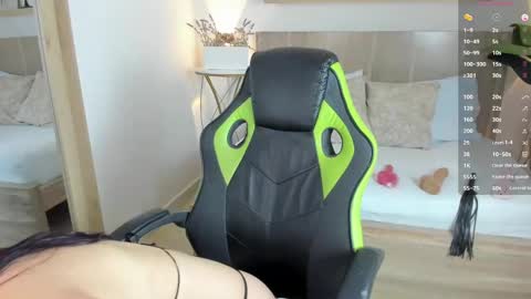 Snapshot of cloe_yeraldy_ chatting on 14, 12, 2024 CHARLOTTE online show from 14, 12, 2024