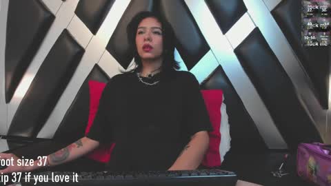 lady cloe person online show from 2, 4, 2026