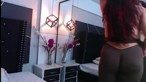 Snapshot of cloestron chatting on 14, 10, 2025 Cloe Stron online show from 14, 10, 2025