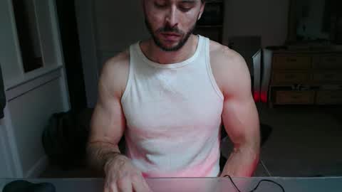 Snapshot of cloud900x chatting on 30, 10, 2025 Cloud online show from 30, 10, 2025