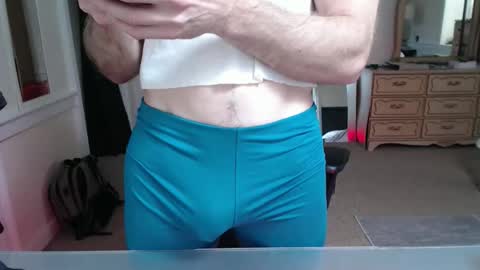 Snapshot of cloud900x chatting on 31, 10, 2025 Cloud online show from 31, 10, 2025