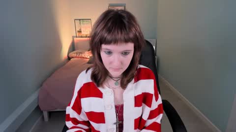  Clover  follow me  online show from 2, 12, 2024