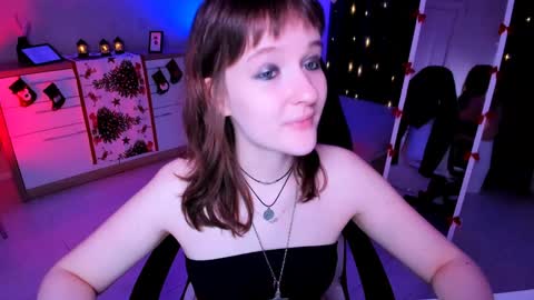  Clover  follow me  online show from 26, 12, 2024