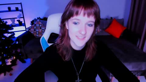  Clover  follow me  online show from 2, 1, 2025