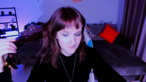  Clover  follow me  online show from 2, 1, 2025