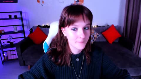  Clover  follow me  online show from 18, 1, 2025