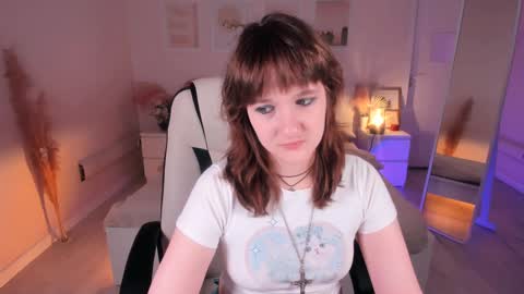  Clover  follow me  online show from 26, 1, 2025