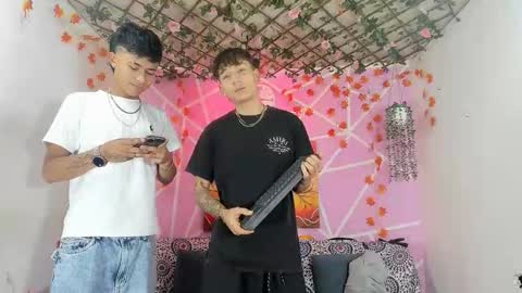 Snapshot of club_latinboys chatting on 4, 12, 2025 club_latinboys online show from 4, 12, 2025