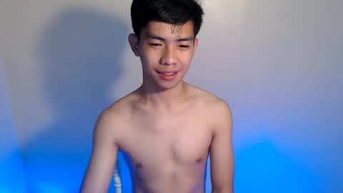 Snapshot of clyde_twinkx chatting on 7, 6, 2026 clyde_twinkx online show from 7, 6, 2026