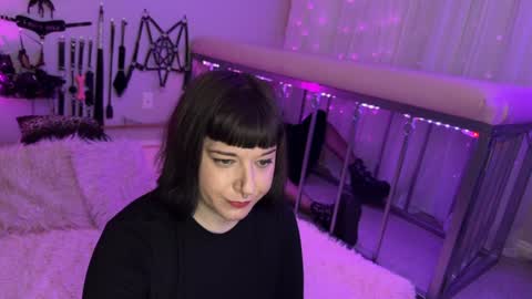 Coco Deville online show from 12, 12, 2024