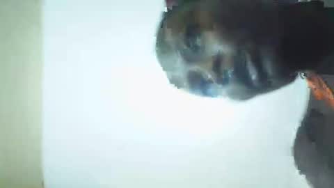 Mila independent model online show from 9, 2, 2026